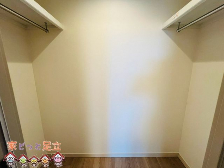 ���ց@����