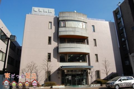 周辺環境　医療法人謙仁会亀有病院 徒歩15分。 1130m
