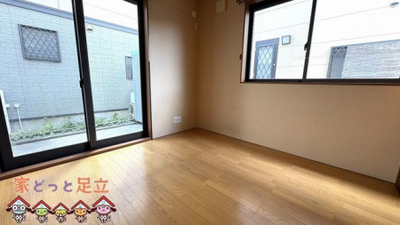 �q�������@�q������