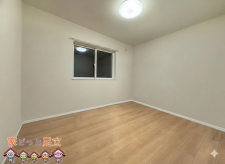 �q�������@�Q��