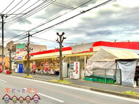 ���ӊ��@�����ꂳ��H�i�ٔ����X �k��2���B 100m