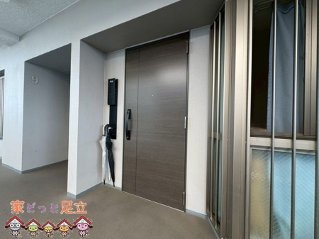 ���ց@����